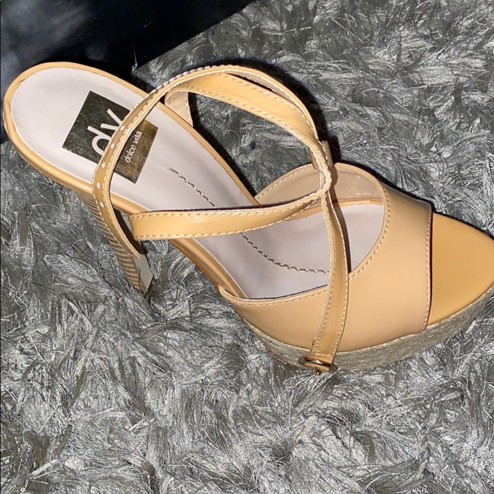 Nude heels sandals